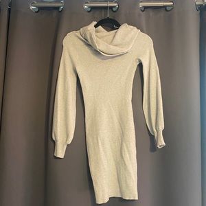 Long sleeve gray turtle neck